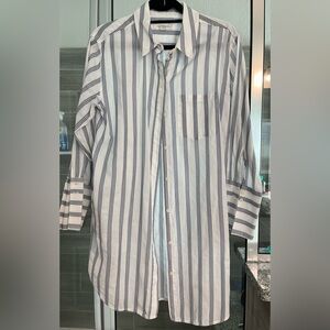 Treasure & Bond long sleeve, button down shirt dress. Size Small